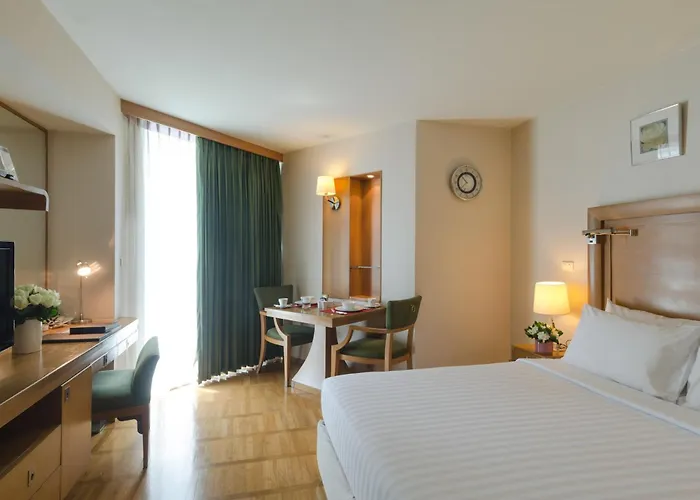 At Ease Saladaeng By Aetas 4*