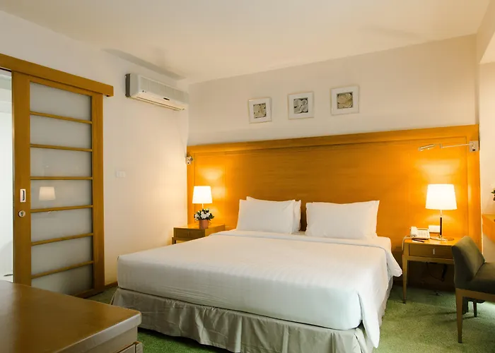 Hotel At Ease Saladaeng By Aetas 4*
