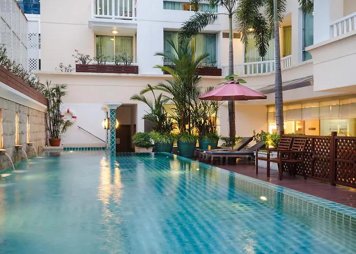 Hotel At Ease Saladaeng By Aetas 4*