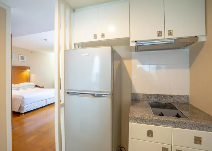 At Ease Saladaeng By Aetas 4*