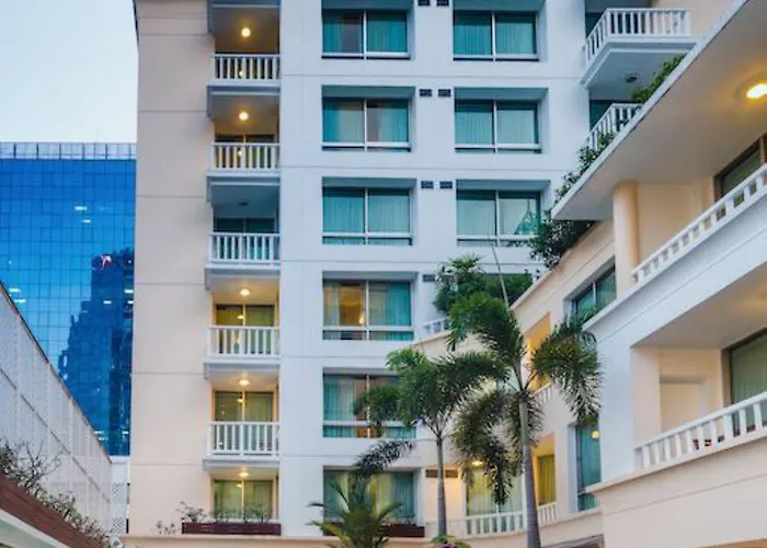 At Ease Saladaeng By Aetas 4*