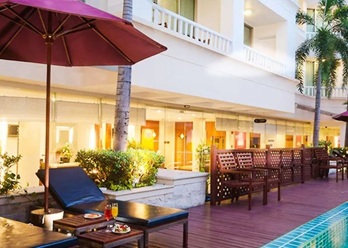At Ease Saladaeng By Aetas Hotel 4*