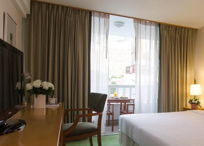 Hotel At Ease Saladaeng By Aetas