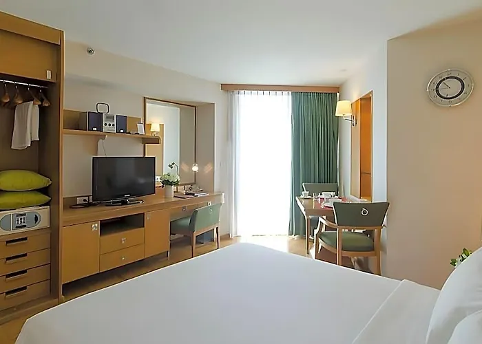 Hotel At Ease Saladaeng By Aetas 4*